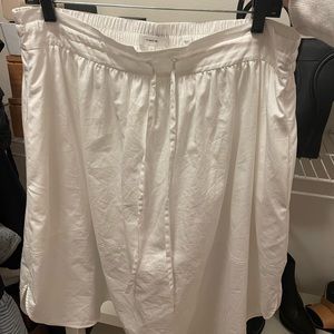 Vince white drawstring front knee length skirt size large